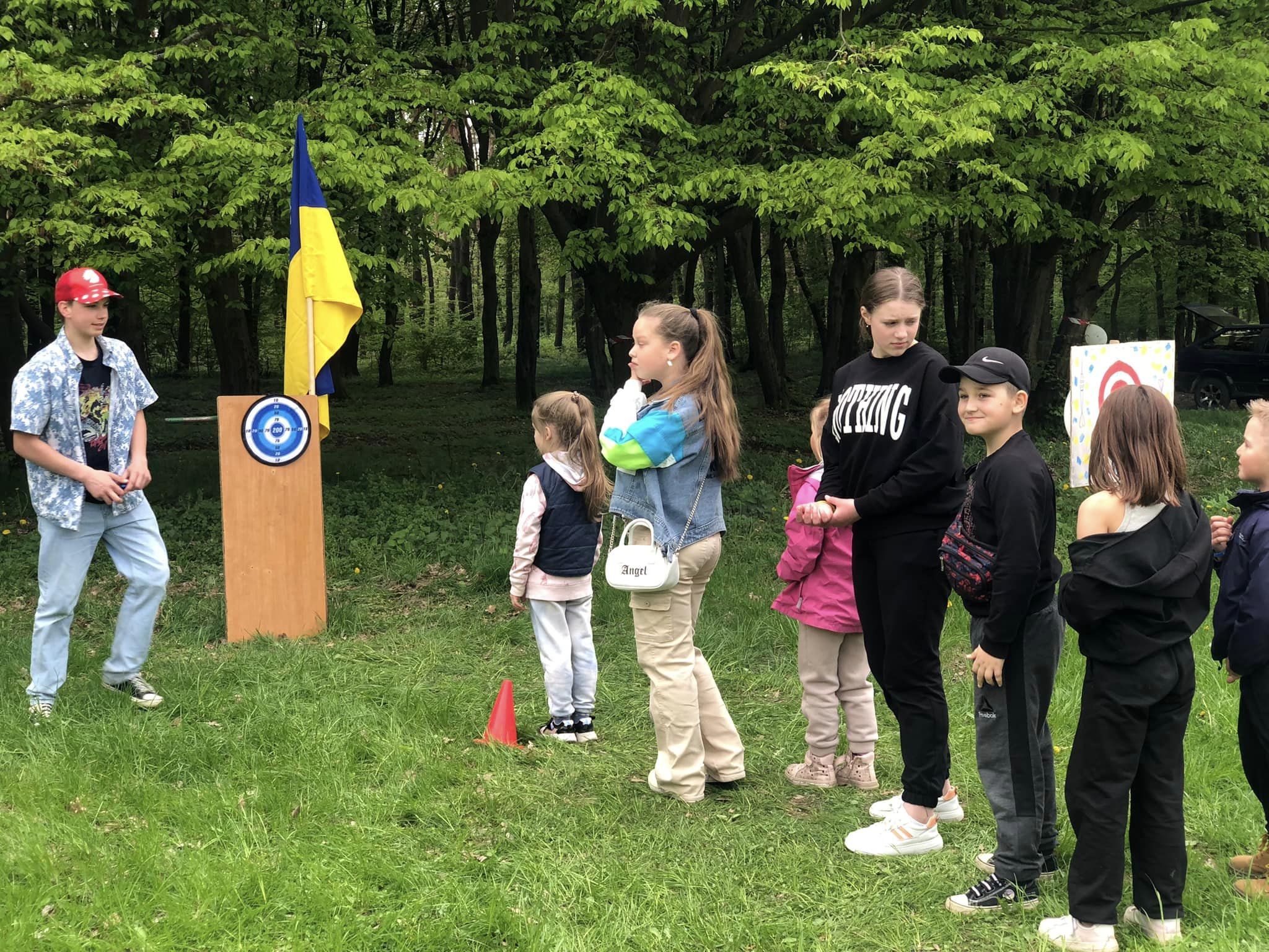 6.05.2023 в рамках 10-го ювілейного заходу АДМ для дітей Зимноводівської громади на стадіоні “Арена-Хіни” відбулися розважальні заходи
