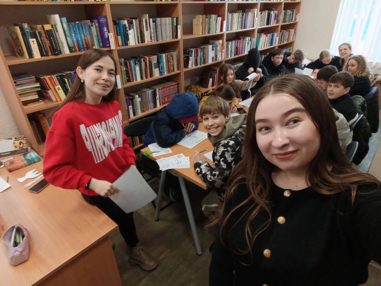 Школярі виготовили Ангелів пам’яті у бібліотеці-філії села Суховоля