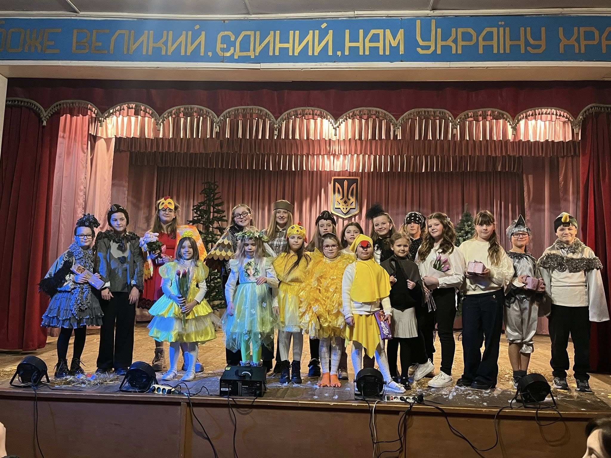 У Народному домі с.Суховоля відбулася прем’єра вистави “Біда навчить” студії акторського мистецтва “Театралик”