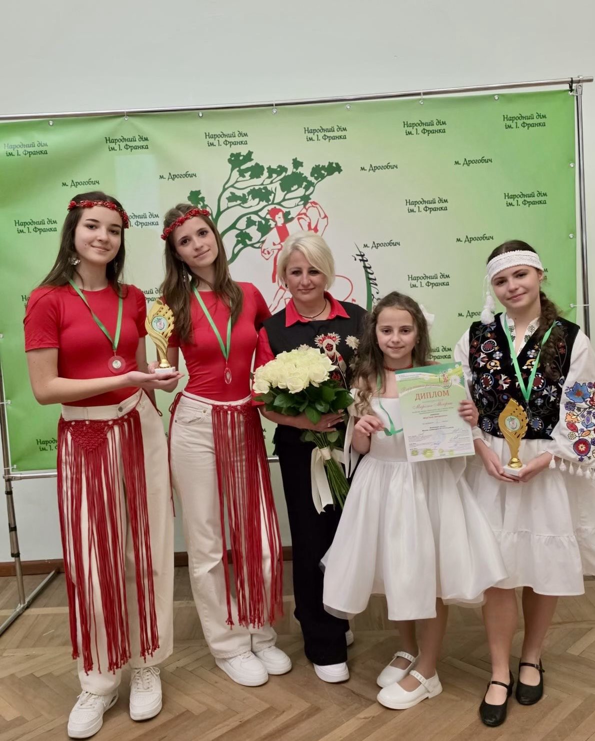 Учасники Народного дому с.Зимна Вода здобули призові місця на Всеукраїнському фестивалі-конкурсі «Роду нашого розмай»